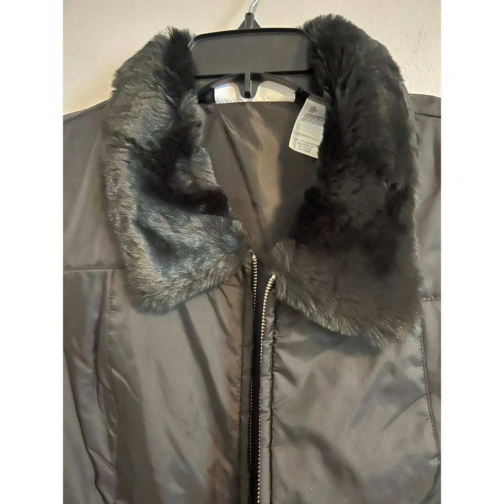 First Issue Liz Claiborne Black Puffer Vest Faux Fur Collar Large RN 52002
